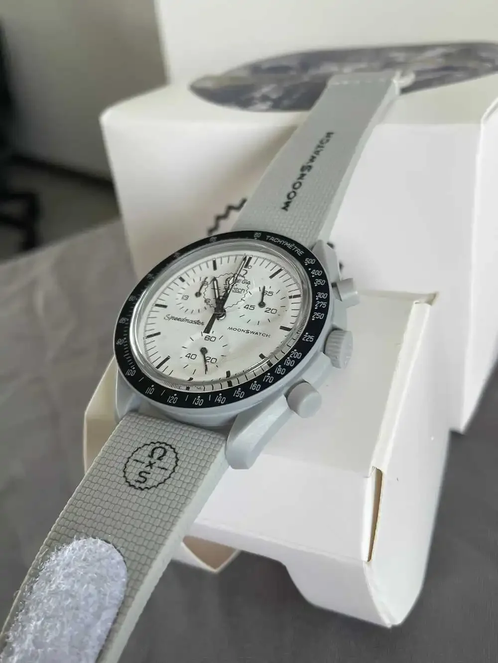 NWOT SWATCH x OMEGA Men's MoonSwatch Mission to Moon Grey White Quartz Watch